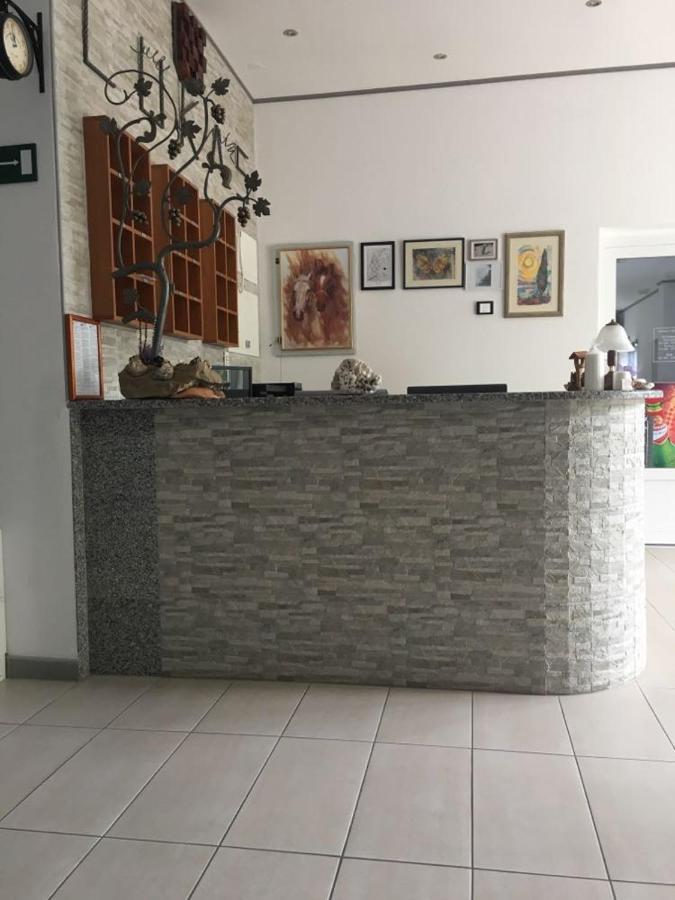 גראדאץ Hotel Lukas מראה חיצוני תמונה