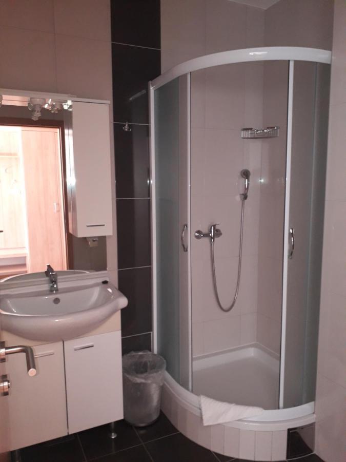 גראדאץ Hotel Lukas מראה חיצוני תמונה